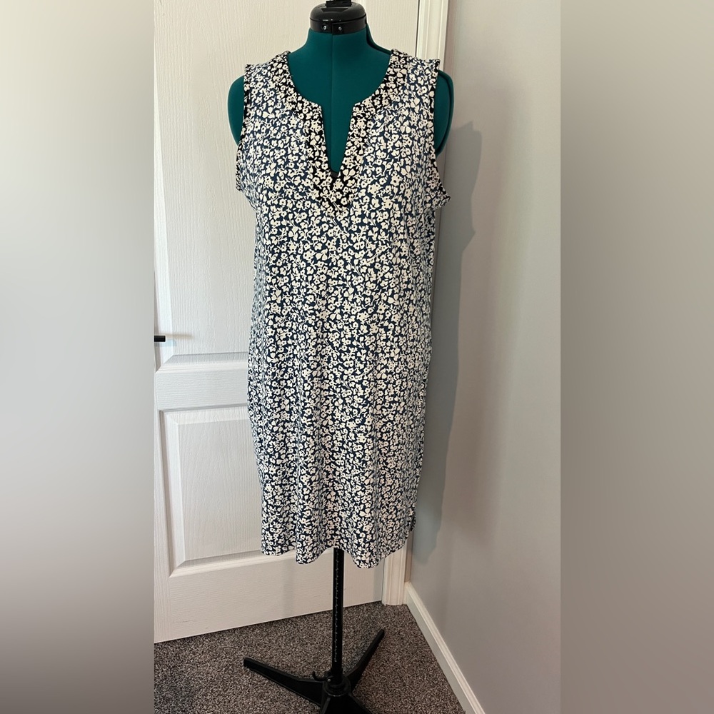 Lands End knee length knit  sleeveless dress or beach cover-up  size L